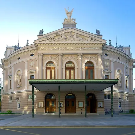 ホステル Opera リュブリャナ