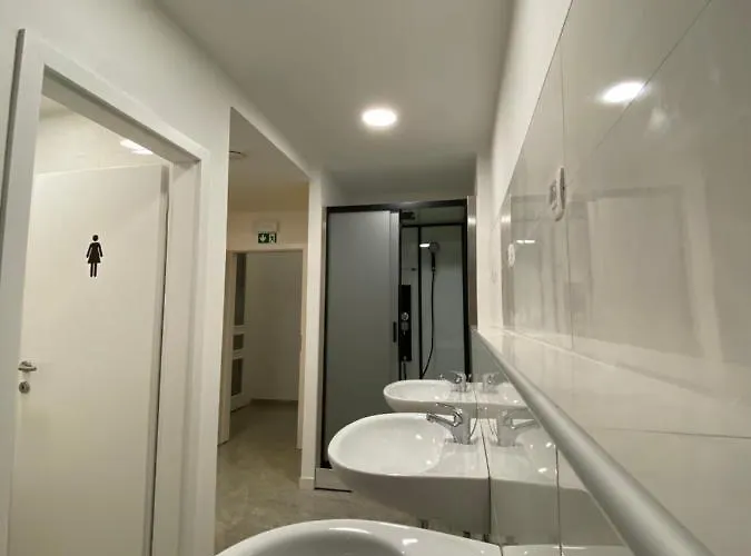 بيت شباب Opera *