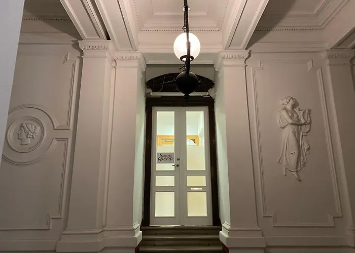 Opera بيت شباب *